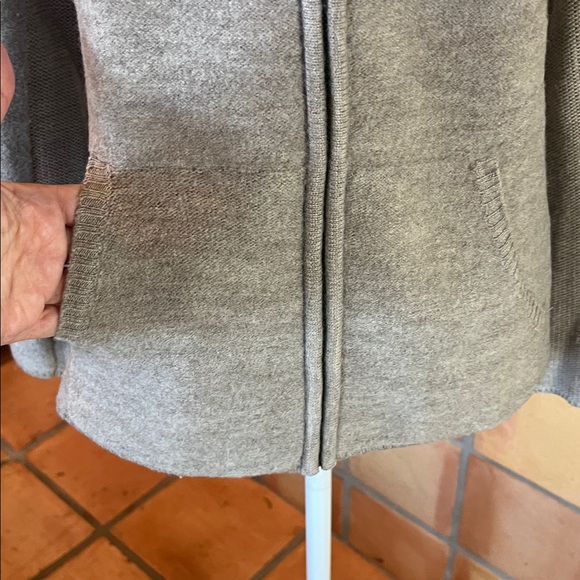 SmartWool full-zip 100% Merino Wool knit sweater, size S - Picture 3 of 9